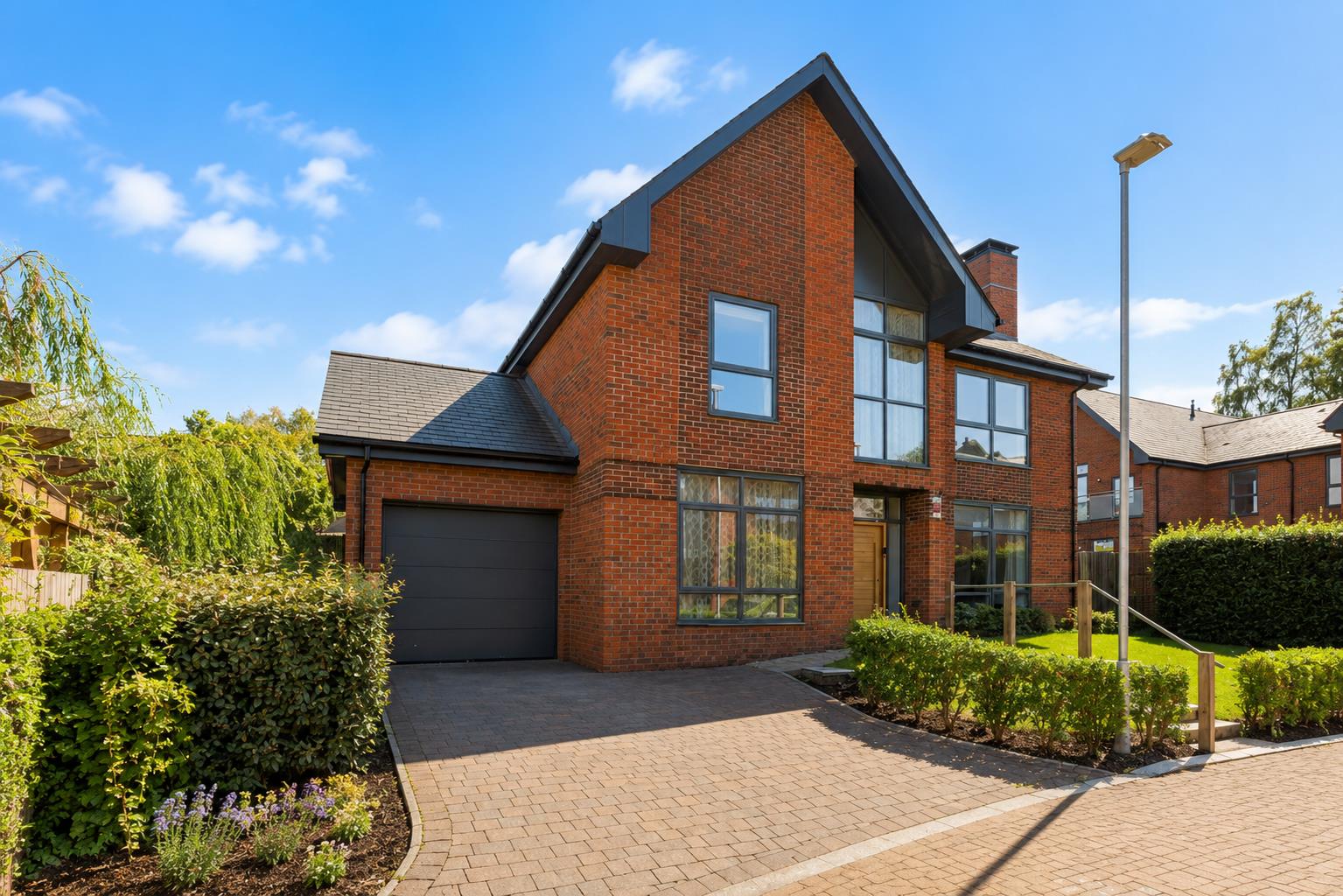 Calton Close, Longcross, Chertsey